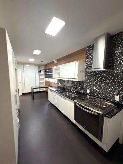 Apartamento, 3 quartos, 247 m² - Foto 3