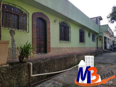 Casa, 6 quartos, 148 m² - Foto 1