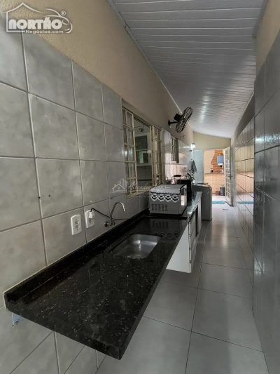 Casa, 5 quartos, 170 m² - Foto 2
