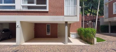 Casa, 4 quartos, 300 m² - Foto 1