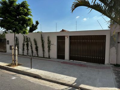 Casa, 3 quartos, 198 m² - Foto 1
