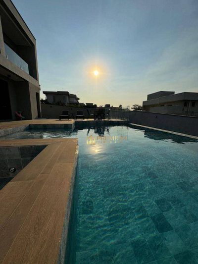 Sobrado, 4 quartos, 298 m² - Foto 1