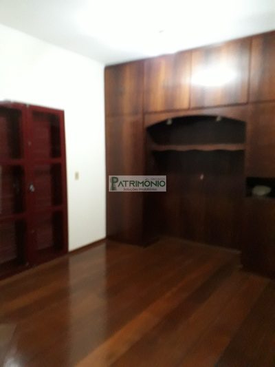 Casa, 4 quartos, 239 m² - Foto 4
