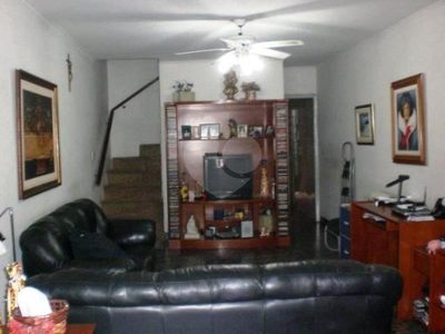 Sobrado, 3 quartos, 160 m² - Foto 1