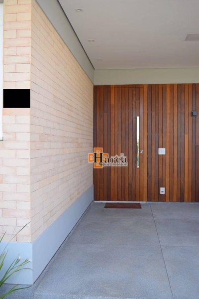 Sobrado, 3 quartos, 219 m² - Foto 1