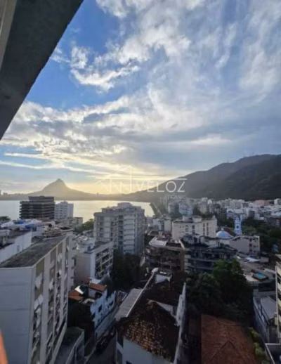 Cobertura, 3 quartos, 180 m² - Foto 1