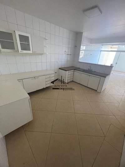 Casa, 4 quartos, 380 m² - Foto 3