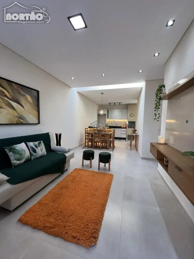 Casa, 3 quartos, 68 m² - Foto 2