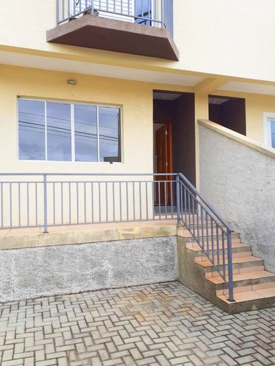 Casa, 3 quartos, 240 m² - Foto 1