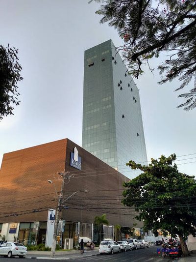 Prédio Inteiro - Foto 1