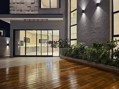 Sobrado, 4 quartos, 207 m² - Foto 1