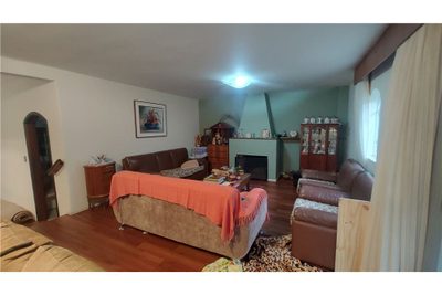 Casa, 4 quartos, 245 m² - Foto 1