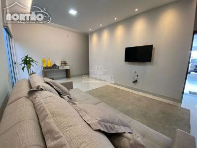 Casa, 3 quartos, 236 m² - Foto 2