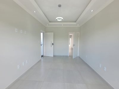 Casa, 3 quartos, 226 m² - Foto 2