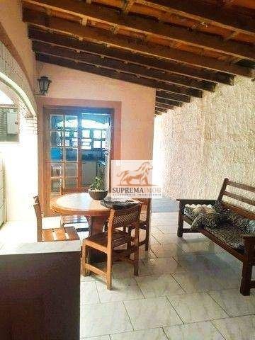 Casa, 3 quartos, 230 m² - Foto 1