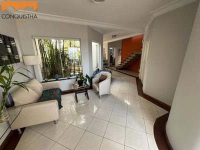 Sobrado, 4 quartos, 370 m² - Foto 1