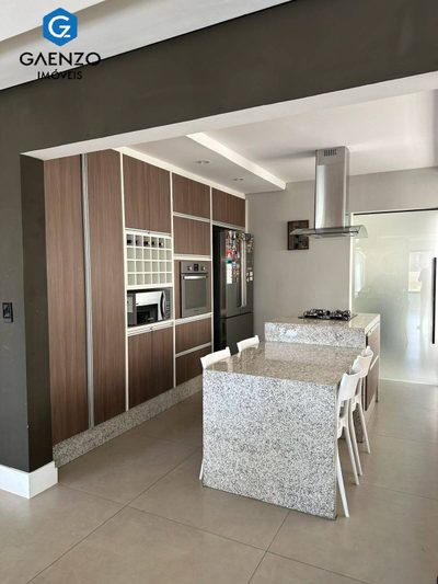 Casa, 3 quartos, 330 m² - Foto 4