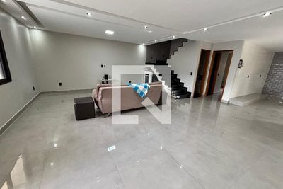 Casa, 4 quartos, 232 m² - Foto 2