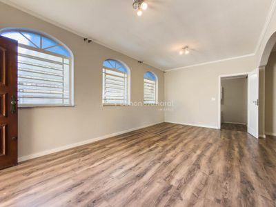Casa, 5 quartos, 245 m² - Foto 2