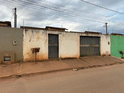Casa, 2 quartos, 250 m² - Foto 1