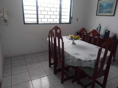 Casa, 4 quartos, 233 m² - Foto 1