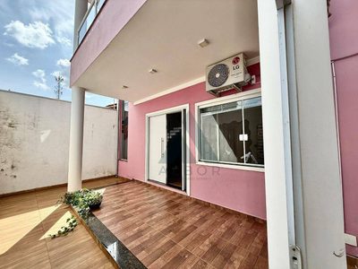 Casa, 4 quartos, 240 m² - Foto 3
