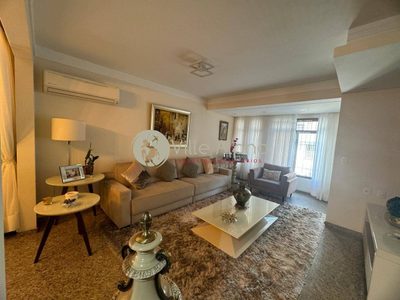 Casa, 3 quartos, 225 m² - Foto 1