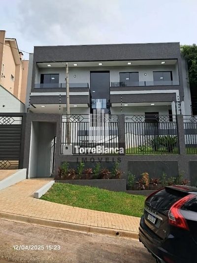 Sobrado, 3 quartos, 205 m² - Foto 1