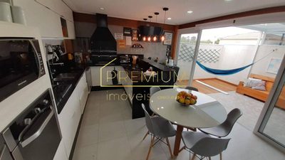 Casa, 3 quartos, 130 m² - Foto 1