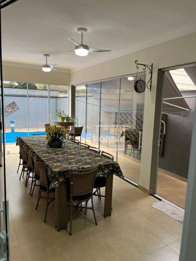 Casa, 3 quartos, 200 m² - Foto 1