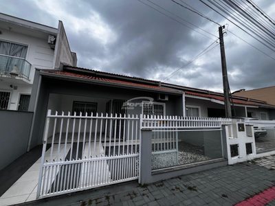 Casa, 3 quartos, 85 m² - Foto 1