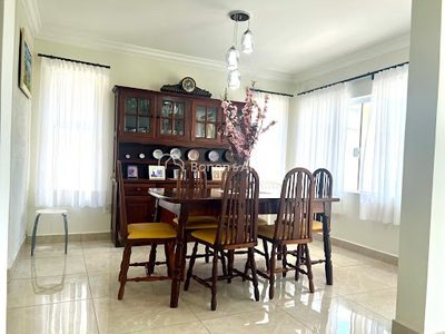 Casa, 4 quartos, 218 m² - Foto 1