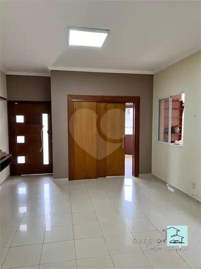 Casa, 3 quartos, 220 m² - Foto 4