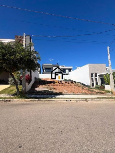 Casa, 3 quartos, 216 m² - Foto 1