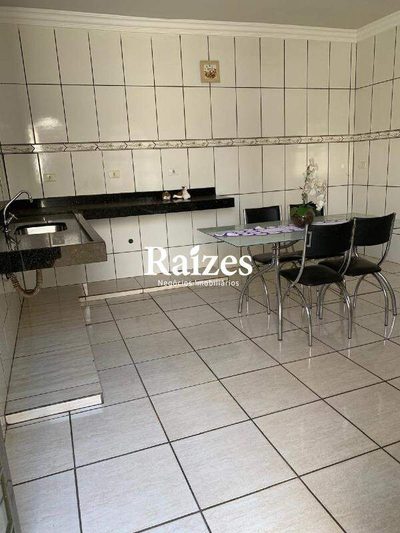 Casa, 3 quartos, 250 m² - Foto 4