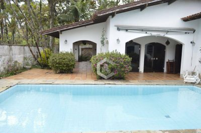 Casa, 5 quartos, 249 m² - Foto 1