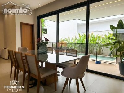 Casa, 3 quartos, 214 m² - Foto 4