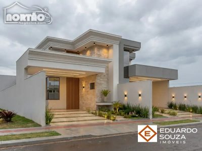 Casa, 4 quartos, 114 m² - Foto 1