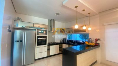 Sobrado, 5 quartos, 256 m² - Foto 4