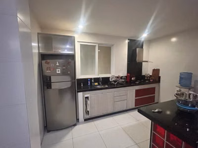 Sobrado, 3 quartos, 253 m² - Foto 1