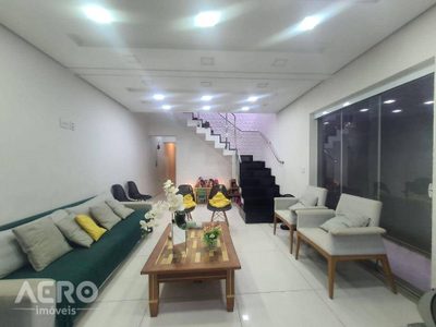 Casa, 3 quartos, 260 m² - Foto 1