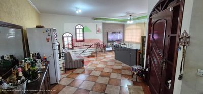 Casa, 4 quartos, 240 m² - Foto 2