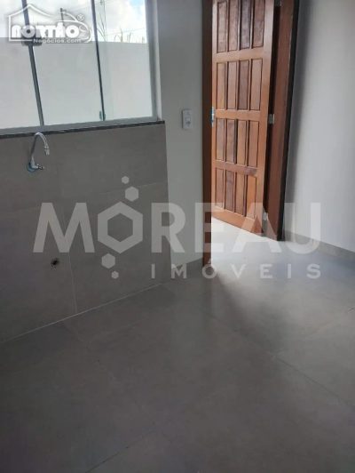 Casa, 1 quarto, 30 m² - Foto 2