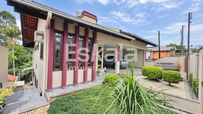 Casa, 4 quartos, 227 m² - Foto 1