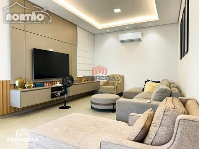 Casa, 3 quartos, 214 m² - Foto 1