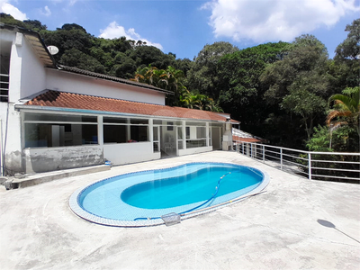 Casa, 3 quartos, 261 m² - Foto 1