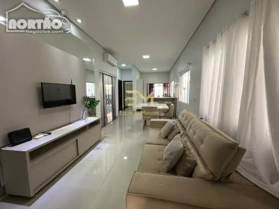 Casa, 3 quartos, 136 m² - Foto 1