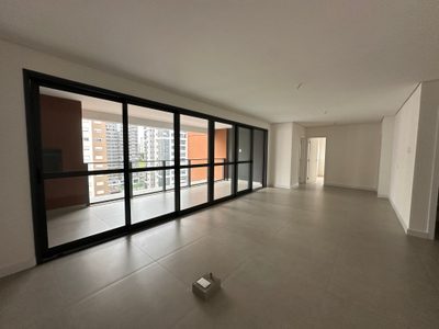Apartamento, 3 quartos, 146 m² - Foto 1