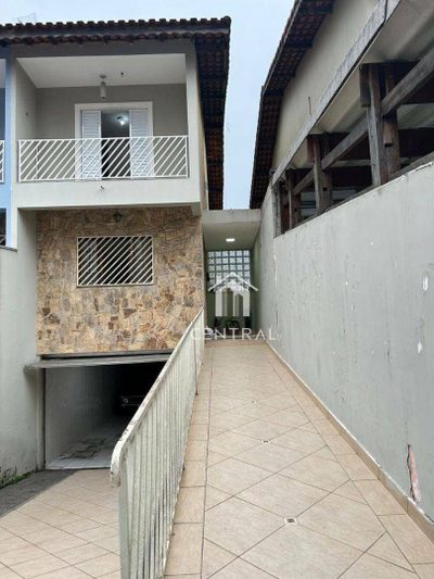 Sobrado, 3 quartos, 250 m² - Foto 1