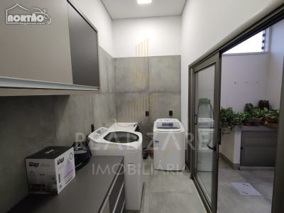 Casa, 1 quarto, 165 m² - Foto 2